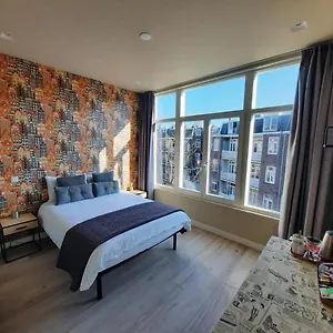 Roomwest Bed and breakfast